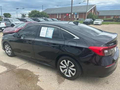 Used 2022 Honda Civic LX image 5