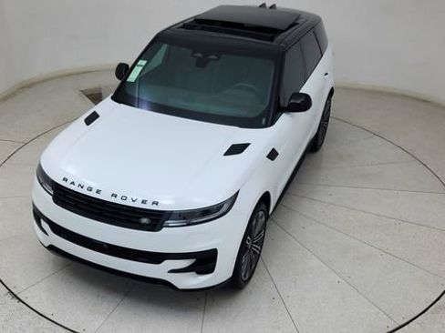 Used 2024 Land Rover Range Rover Sport SE image 76