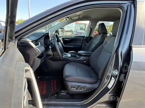 Certified 2023 Toyota RAV4 XLE AWD/4WD image 13