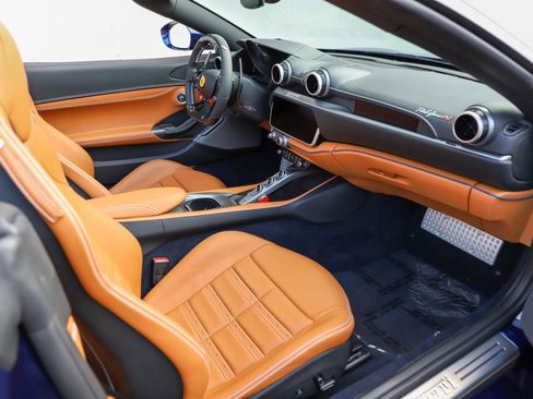 Certified 2023 Ferrari Portofino M image 31