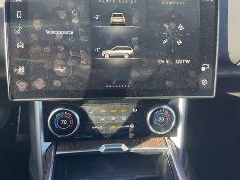 Used 2023 Land Rover Range Rover SE image 13