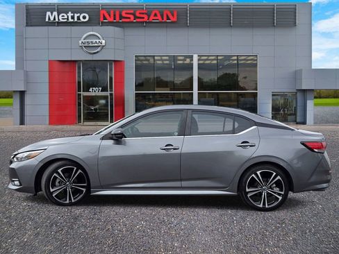 Certified 2021 Nissan Sentra SR FWD image 3