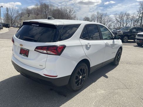 Used 2022 Chevrolet Equinox LS AWD/4WD image 5