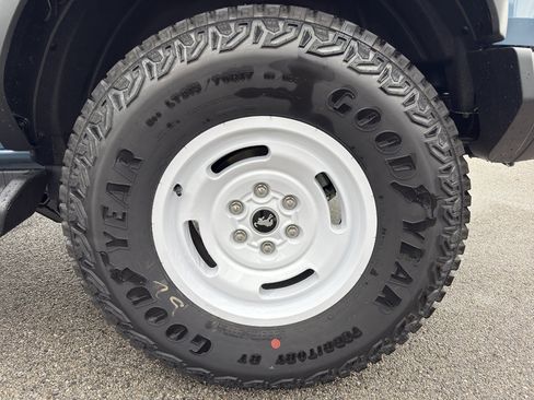 New 2025 Ford Bronco Heritage Edition image 19