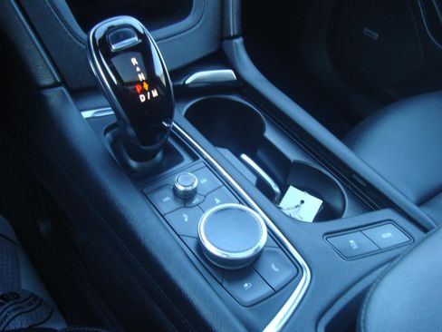 Used 2023 Cadillac XT6 Premium Luxury w/ Technology Package image 20