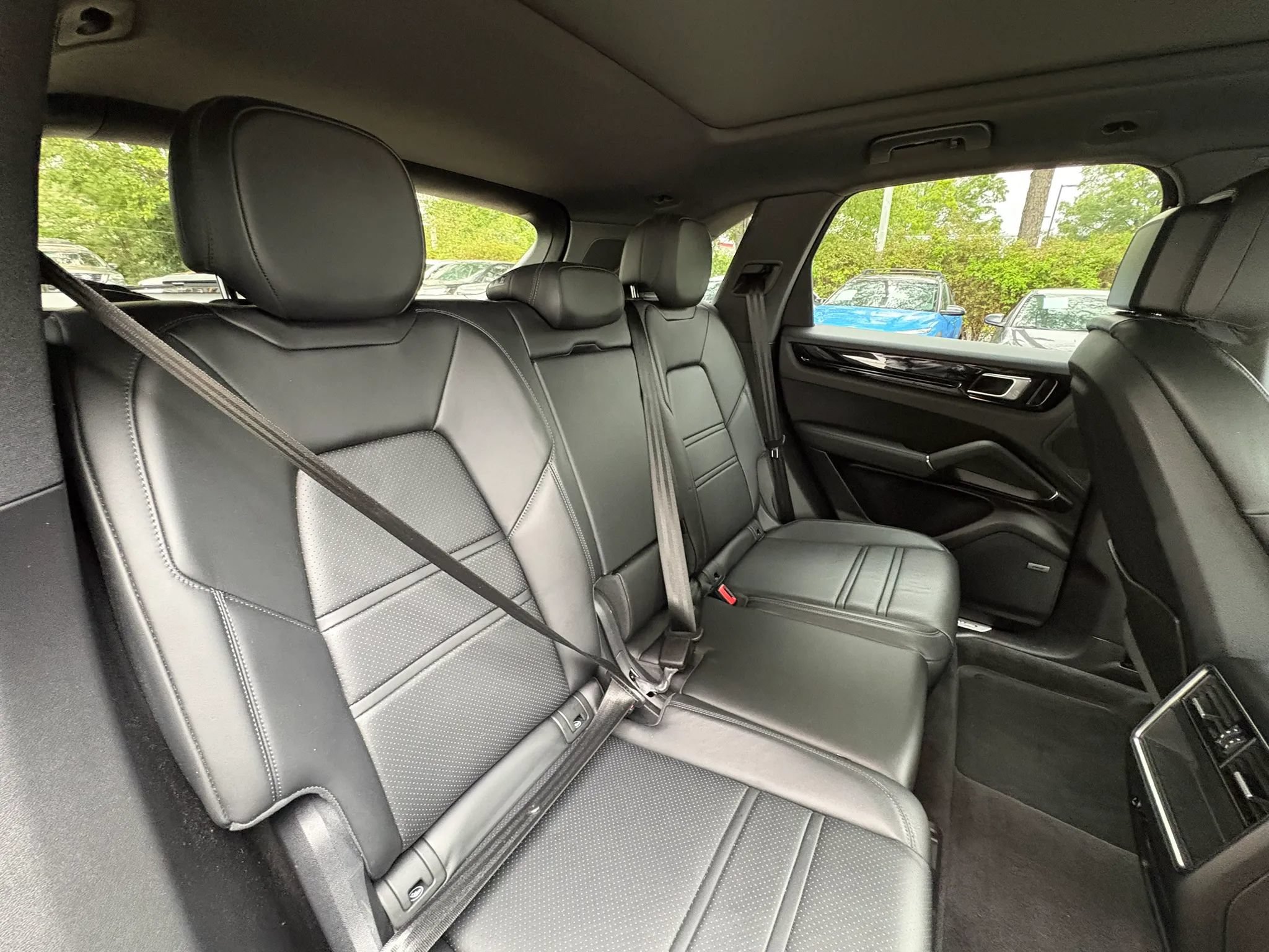 Used 2021 Porsche Cayenne S AWD/4WD image 15