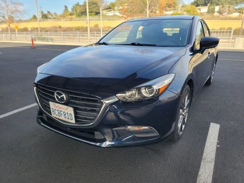 Used 2018 MAZDA MAZDA3 Touring image 1