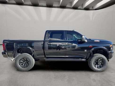 New 2026 RAM 2500 Big Horn AWD/4WD image 5