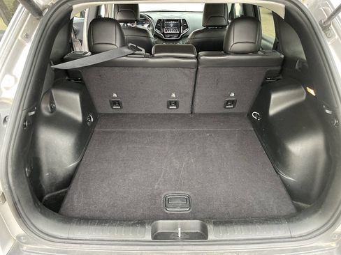 Used 2019 Jeep Cherokee Limited AWD/4WD image 24