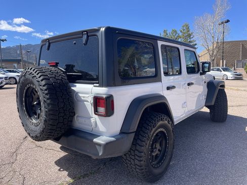 Used 2019 Jeep Wrangler Unlimited Sport S image 7