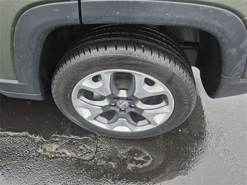 Used 2019 Jeep Compass Limited image 30