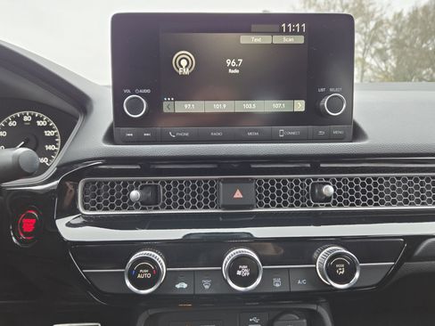 Used 2022 Honda Civic Sport image 12