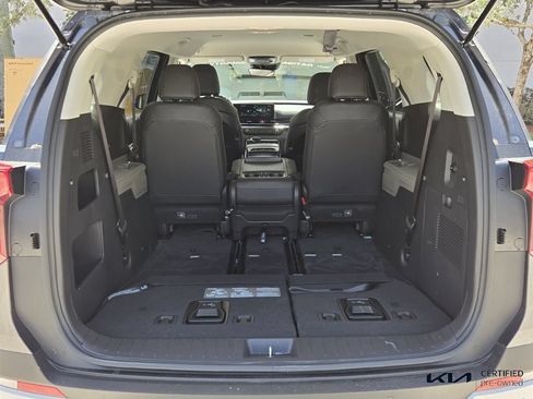 Certified 2026 Kia Carnival FWD image 17