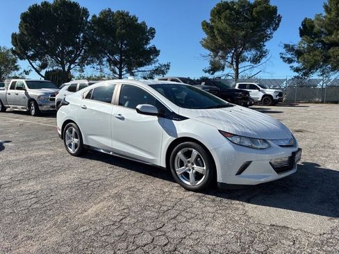 Used 2017 Chevrolet Volt LT w/ Comfort Package image 2