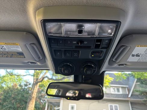 Used 2020 Toyota 4Runner Venture w/ Moonroof Package AWD/4WD image 30