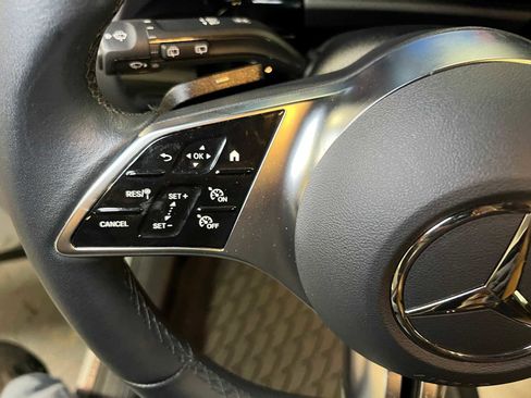 Certified 2025 Mercedes-Benz GLA 250 4MATIC image 27