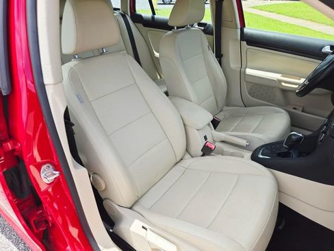 Used 2014 Volkswagen Jetta TDI FWD image 18