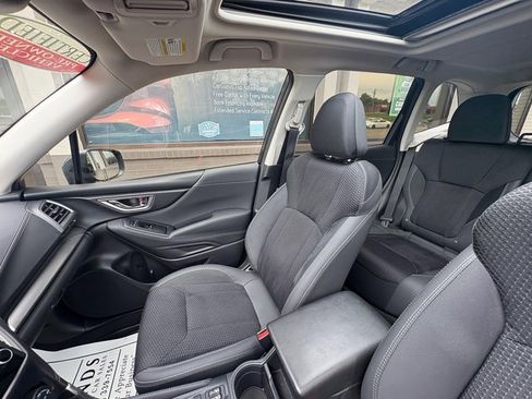 Used 2024 Subaru Forester Premium AWD/4WD image 14