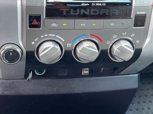 Used 2015 Toyota Tundra SR5 AWD/4WD image 27