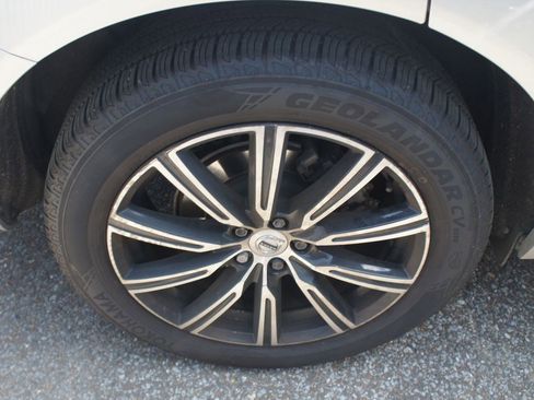 Used 2020 Volvo XC60 T5 Inscription FWD image 5