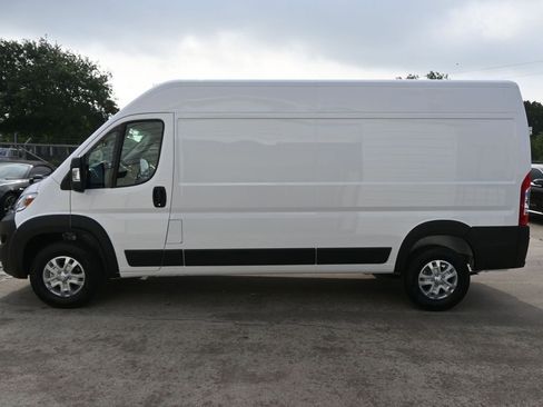 New 2025 RAM ProMaster 2500 w/ Quick Order Package 22G SLT image 21