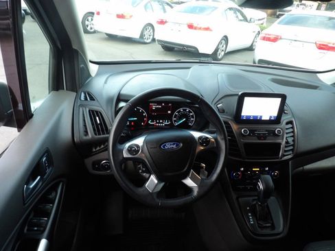 Used 2019 Ford Transit Connect XLT FWD image 5