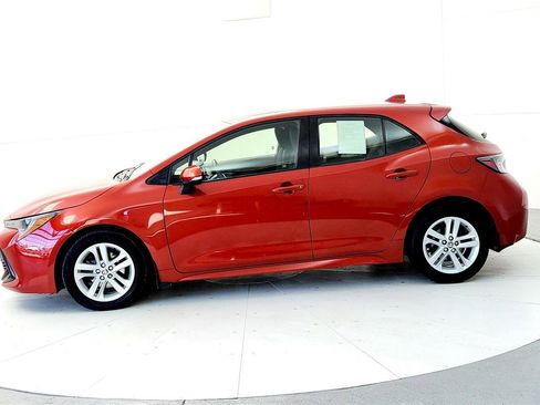 Used 2019 Toyota Corolla SE image 3