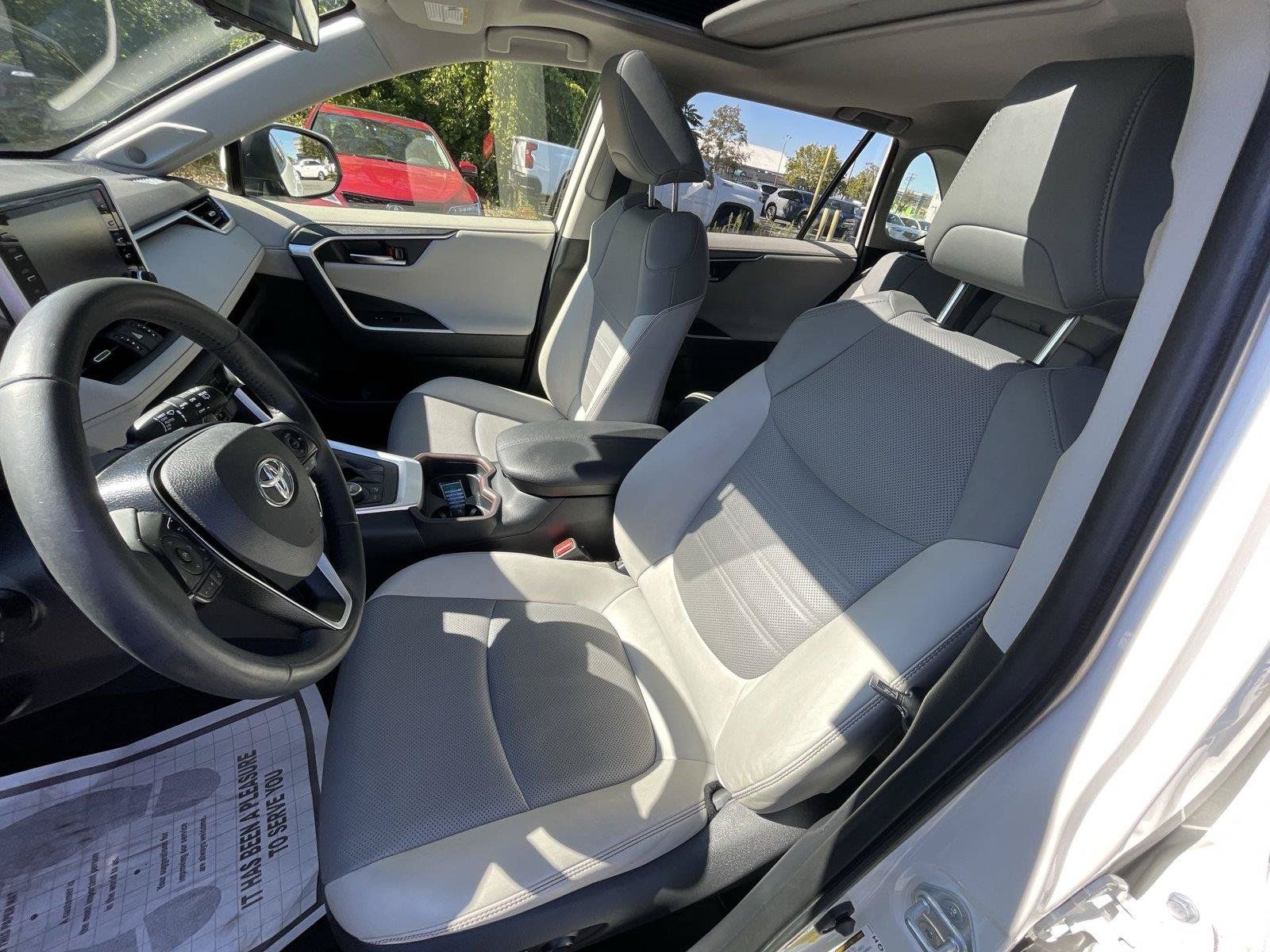 Used 2019 Toyota RAV4 Limited w/ Advanced Technology Package AWD/4WD image 14