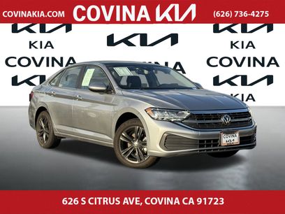 Used 2024 Volkswagen Jetta SE w/ Panoramic Sunroof Package