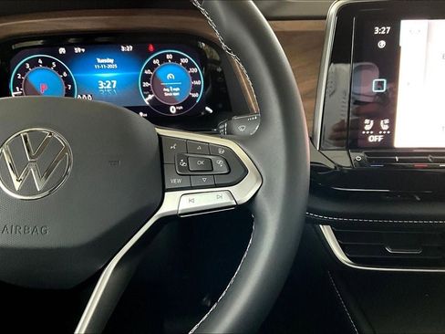 New 2026 Volkswagen Atlas SE image 22