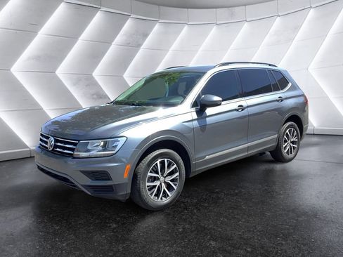 Used 2020 Volkswagen Tiguan SE AWD/4WD image 3