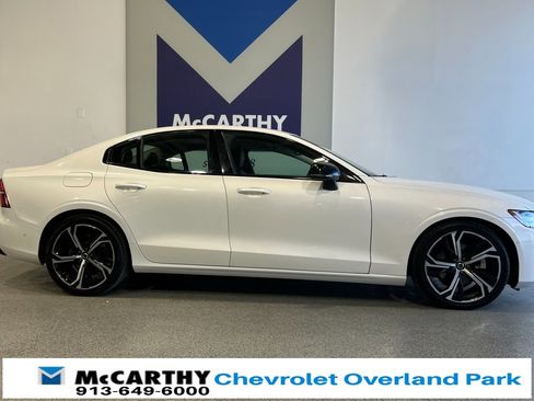 Used 2024 Volvo S60 B5 Plus image 4