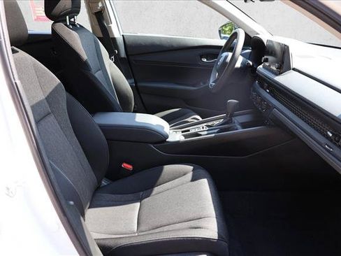 Used 2025 Honda Accord SE image 28