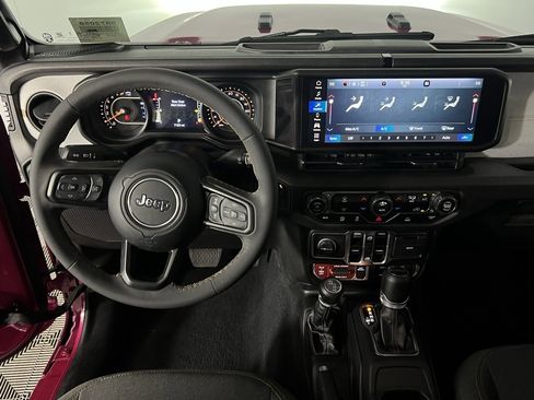 Used 2024 Jeep Gladiator Sport image 15