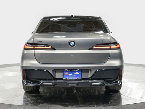 Used 2025 BMW 740i xDrive 740i xDrive image 5