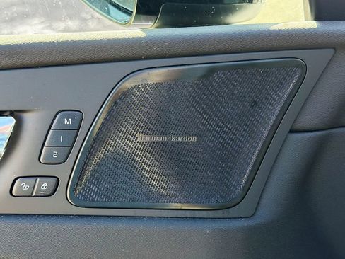 Used 2023 Volvo XC60 B5 Plus w/ Protection Package Premier image 23