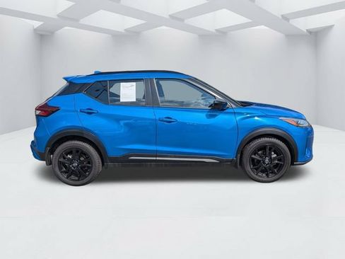 Used 2024 Nissan Kicks SR FWD image 3
