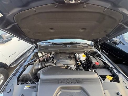 Used 2026 RAM 2500 Big Horn AWD/4WD image 30