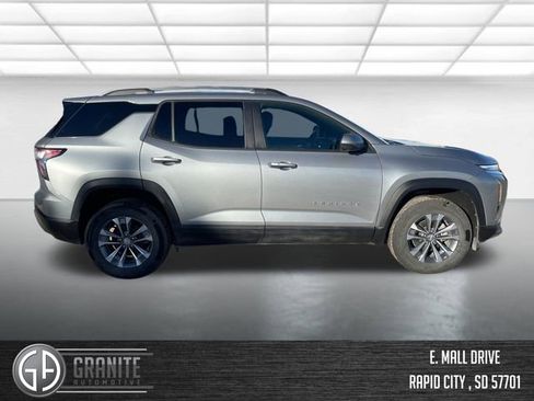 Used 2025 Chevrolet Equinox LT w/ Convenience Package II image 6