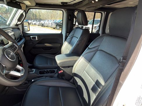 Used 2025 Jeep Wrangler Sahara w/ Safety Group image 16