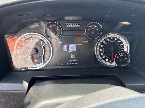 Used 2017 RAM 1500 Laramie w/ Convenience Group AWD/4WD image 11