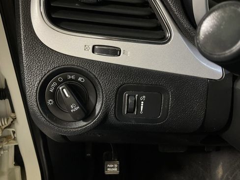 Used 2019 Dodge Journey SE w/ Premium Group AWD/4WD image 27
