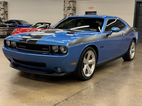 Used 2009 Dodge Challenger SRT8 w/ Spring Special Group image 3