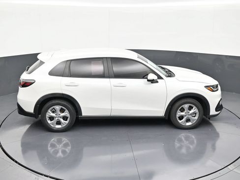 Used 2023 Honda HR-V LX image 17