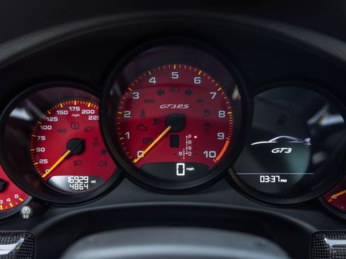 Used 2018 Porsche 911 GT3 RWD image 18