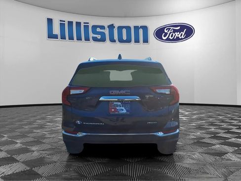 Used 2023 GMC Terrain SLT image 4