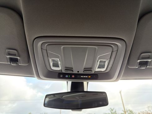 Used 2021 GMC Sierra 1500 Elevation image 18