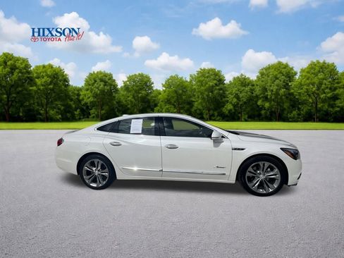Used 2019 Buick LaCrosse Avenir image 3