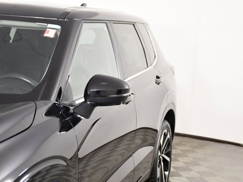 Used 2023 Mitsubishi Outlander SE AWD/4WD image 13