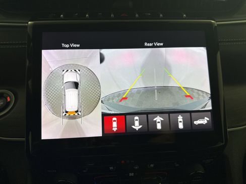 Used 2024 Jeep Grand Cherokee L Limited w/ Luxury Tech Group II AWD/4WD image 19